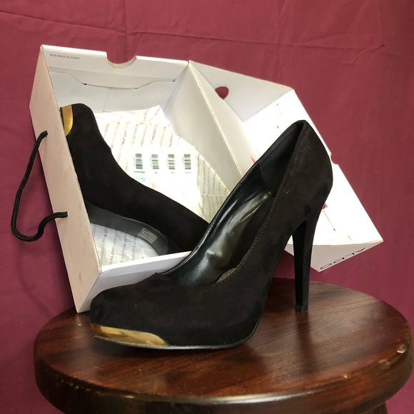 Ladies heels - Picture 1 of 1